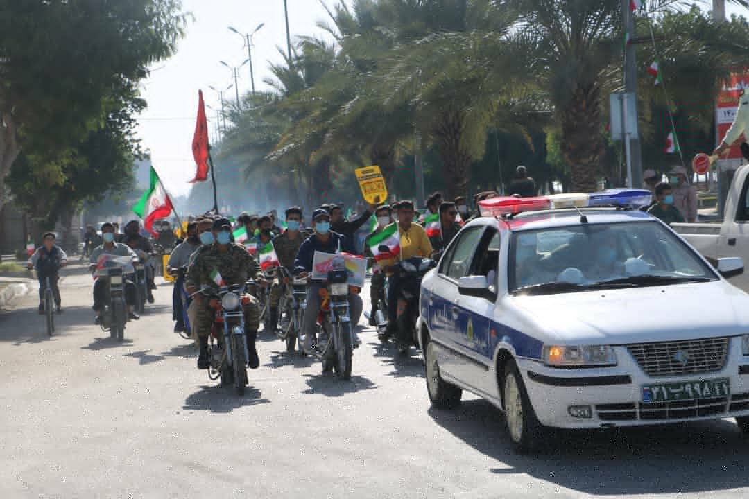 گزارش تصویری از حضور پر شور کنگانی ها در راهپیمایی خودرویی ،موتوری و دریایی ۲۲ بهمن / حضور گسترده مردم با وسایل نقلیه شخصی/حضور پر رنگ نیروهای انتظامی و راهنمایی و رانندگی و ایجاد نظم و امنیت کامل