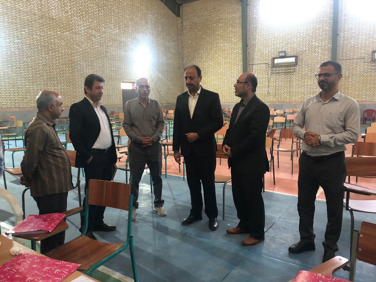 بازدید مسئولان آموزش و پرورش از حوزه‌های امتحان نهایی در شهرستان کنگان