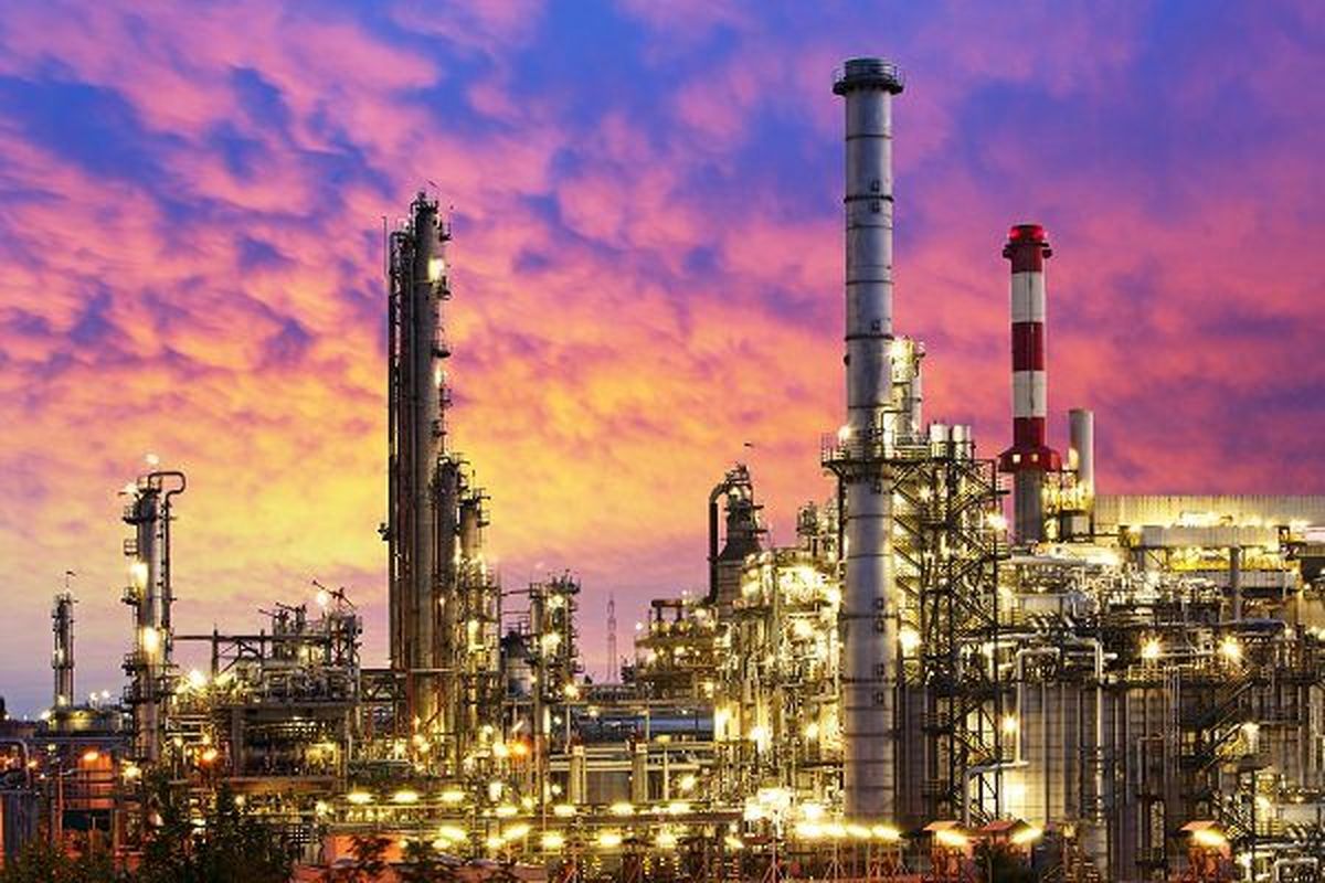 پاسخ میدانی، نه سکوت؛ روایت مسئولیت‌پذیری گروه سرمایه‌گذاری غدیر در برابر حادثه پالایشگاه شیراز