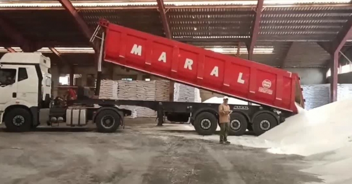 حمل و تحویل مقدار ۶ هزار و۶۸۴ تن کود اوره از پتروشیمی پردیس عسلویه در اردیبهشت ماه سال جاری حمل و تحویل مقدار ۶ هزار و۶۸۴ تن کود اوره از پتروشیمی پردیس عسلویه در اردیبهشت ماه سال جاری