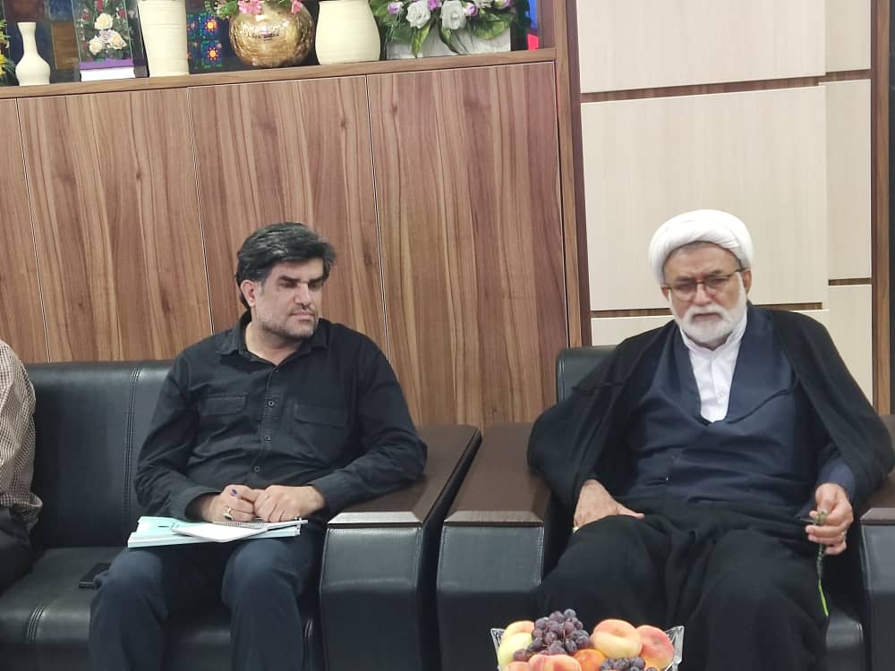 جلسه تخصصی بررسی فضاهای آموزشی با حضور دکتر احمدی در فرمانداری کنگان؛تأکید بر هماهنگی برای تکمیل مدارس نیمه‌تمام