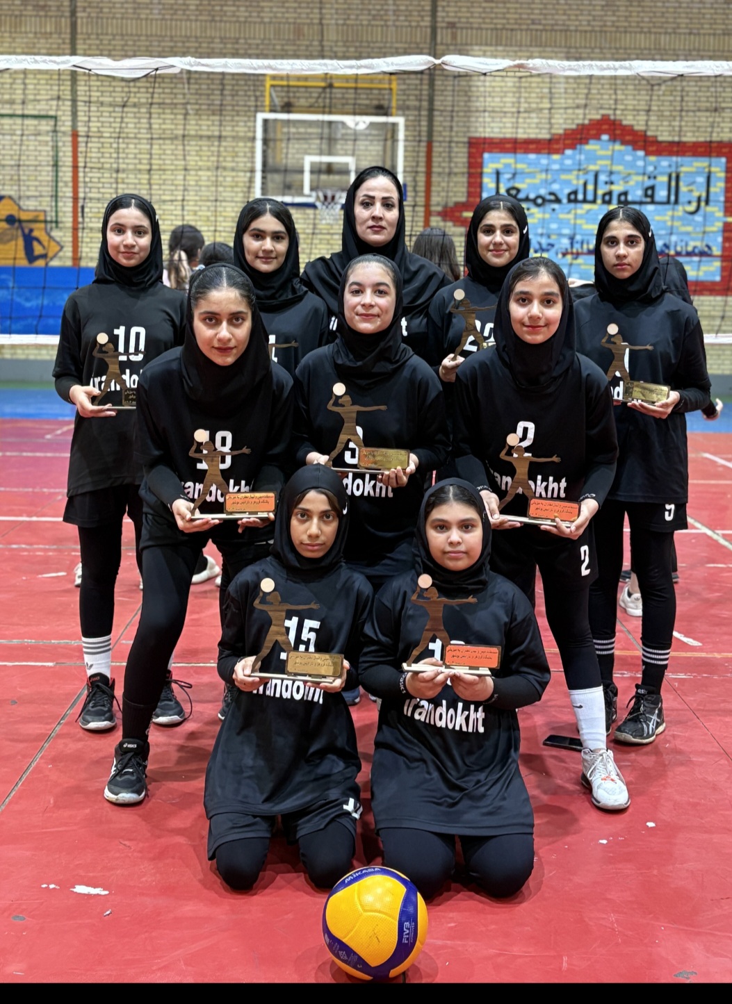 قهرمانی مقتدرانه دختران والیبال ایراندخت بنک  در بوشهر