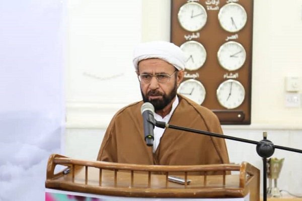 بیانیه وحدت‌آفرین امام جمعه اهل سنت کنگان در آستانه روز ملی مبارزه با استکبار جهانی/دعوت امام جمعه اهل سنت کنگان به حضور پرشور در راهپیمایی ۱۳ آبان