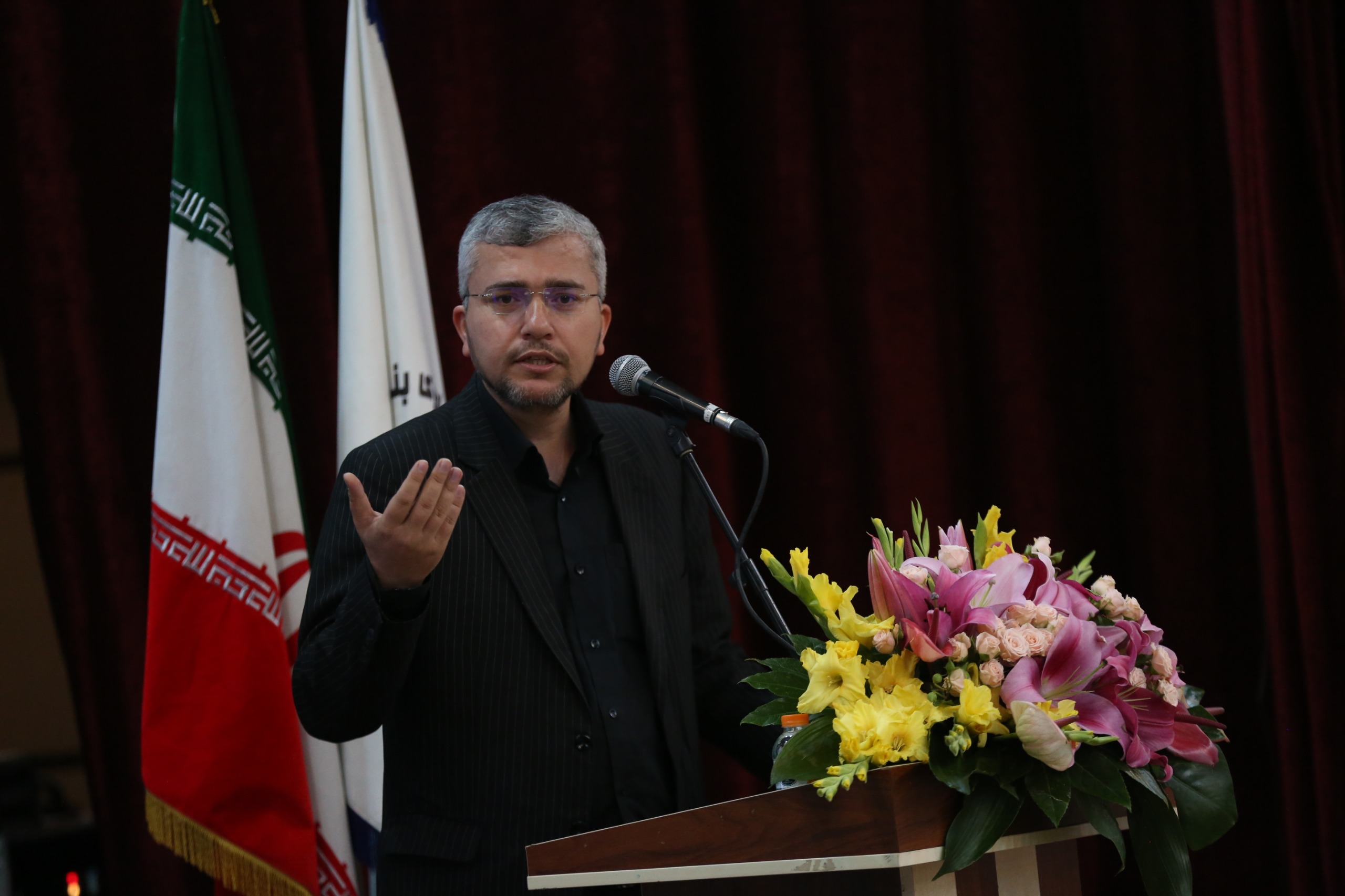 طرح سوال نماینده دشتستان و ۳۰ نماینده مجلس از وزیر نفت؛