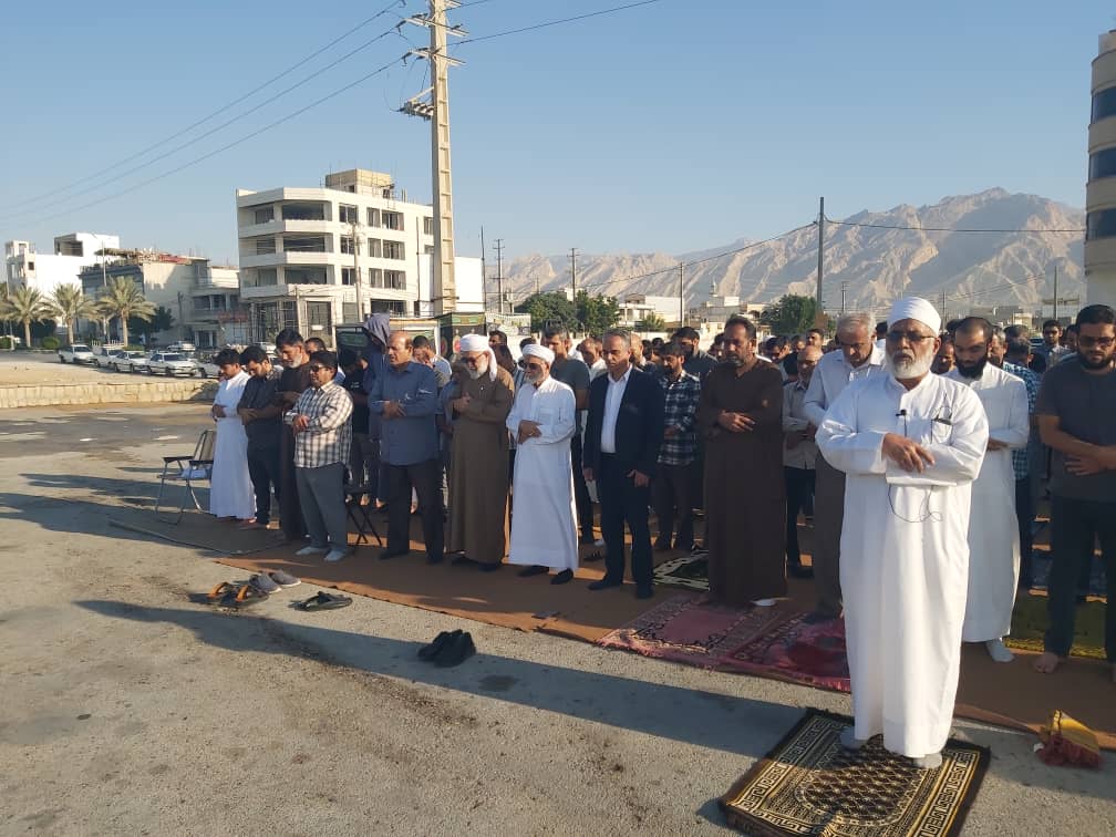 برگزاری نماز استسقا توسط جامعه اهل سنت کنگان