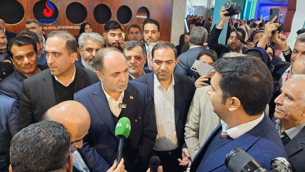 بازدید وزیر جهاد کشاورزی از کانتر آریاساسول در نمایشگاه شیلات بوشهر