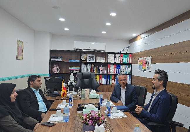 در ادامه «سه‌شنبه‌های اقتصادی» فرمانداری کنگان؛  بازدید فرماندار از آزمایشگاه پاستور / تأکید بر حمایت از سرمایه‌گذاری خصوصی در حوزه درمان