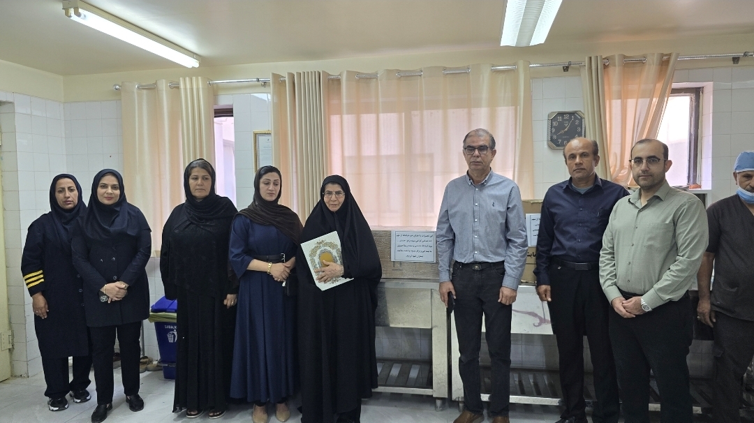 اهدای یک میلیارد تومان تجهیزات پزشکی و آزمایشگاهی به بیمارستان امام خمینی  کنگان  به یاد سه مرحوم