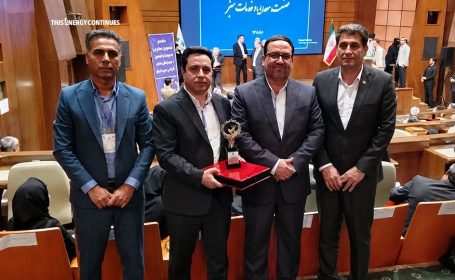 دستان سبز مبین انرژی؛ از صنعت تا زیستبوم خلیج فارس دستان سبز مبین انرژی؛ از صنعت تا زیستبوم خلیج فارس