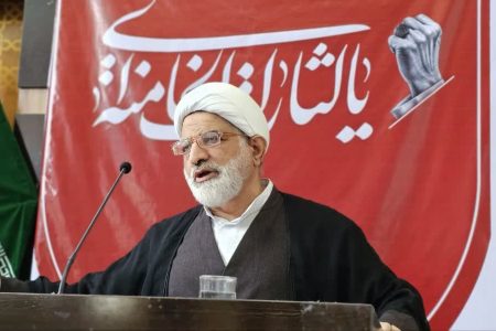 امام جمعه کنگان:  حال و وضع قطب درمان جنوب استان بوشهر (بیمارستان امام خمینی (ره) کنگان) که پسوند معین نفت را یدک می کشد ، خوب نیست / مردم از عدم بازدید وزیر بهداشت از بیمارستان کنگان گلایه مندند / مردم روستای قلعه میان از برزخ ماندن و رفتن خارج شوند