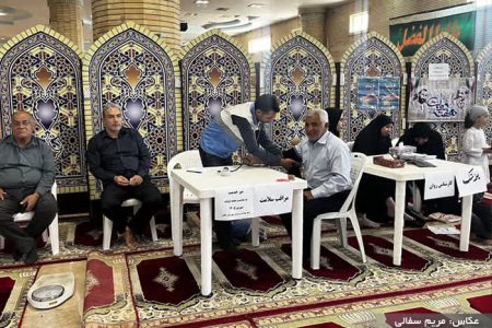به مناسبت هفته دولت برگزاری میز خدمت وایستگاه سلامت در کنگان و سیراف