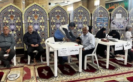 به مناسبت هفته دولت برگزاری میز خدمت وایستگاه سلامت در کنگان و سیراف