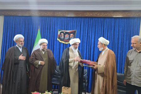 آیین تکریم و معارفه مدیر مرکز اسلامی استان بوشهر؛ الله‌یاری مدیر مرکز شد و از خدمات یمینی قدردانی شد